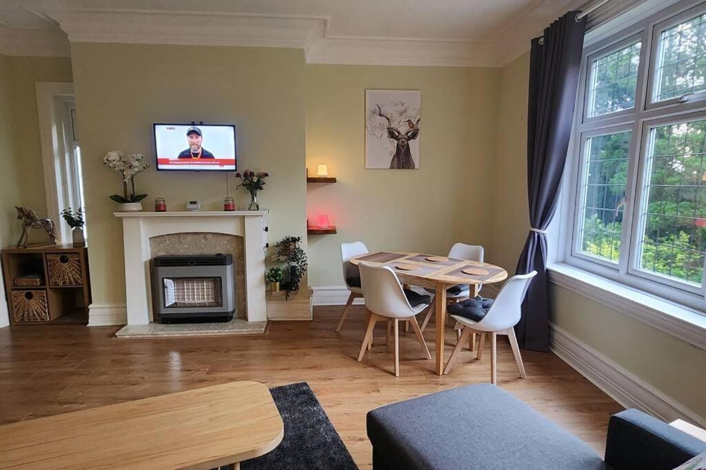 Spacious Guest Flat Near Roundhay Park Leeds  Buitenkant foto